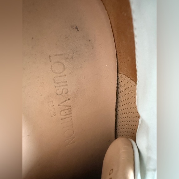 Authentic LOUIS VUITTON Women leather Sneakers, Off-White. Size 37, US size 6.5 - Picture 9 of 13